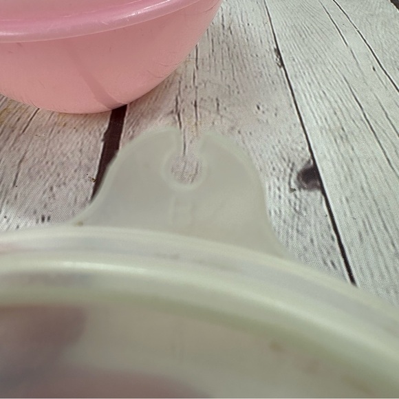 vintage Tupperware Light Pink wonderlier 5.5" Bowl with seal "B" - Picture 10 of 11